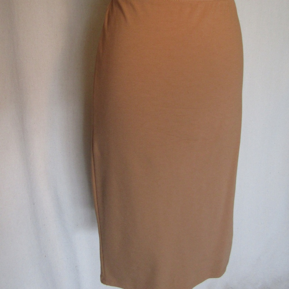 FOREVER 21 CAMEL PENCIL SKIRT IN STRETCH FABRIC